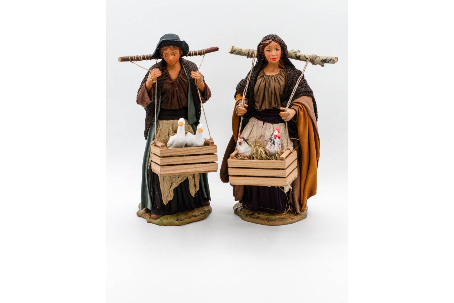 Donna con Oche e Donna con Galline - coppia statue h 24 cm