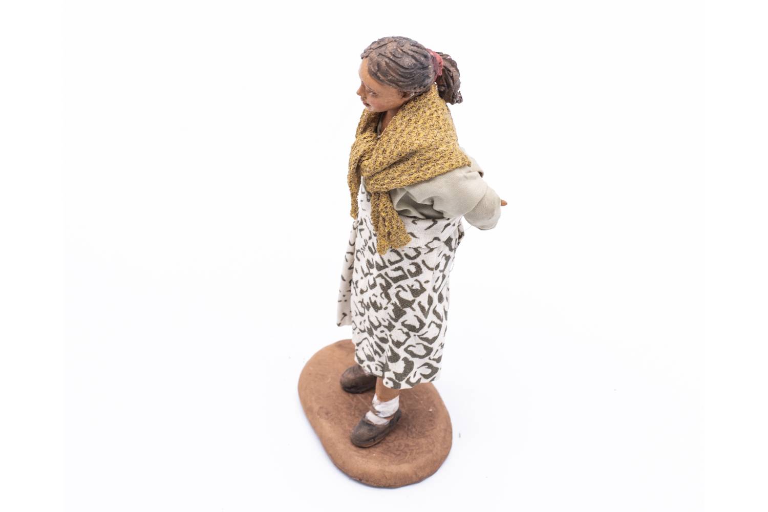 Fanciulla con Mani Dietro - h 30 cm